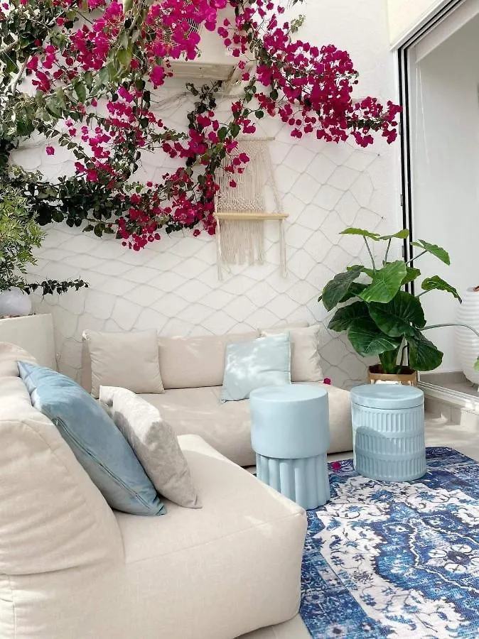 Magnolia Mar Lagos Ocean View Studio