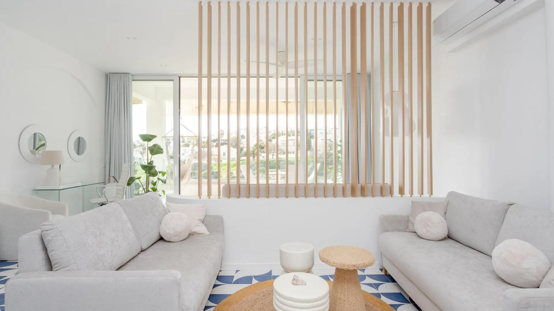 Magnolia Mar Lagos Ocean View Studio